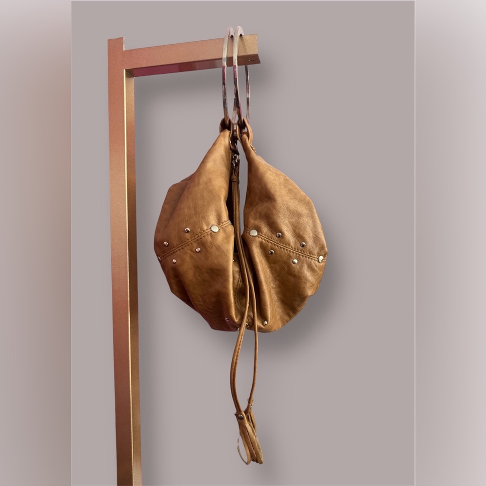 Leather Hobo Shoulder Bag in Tan - Stylish Everyday Carry